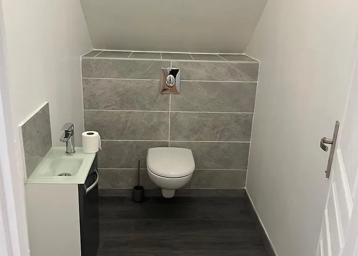 Проживание в семье Etage Privatif Dans Grande Maison